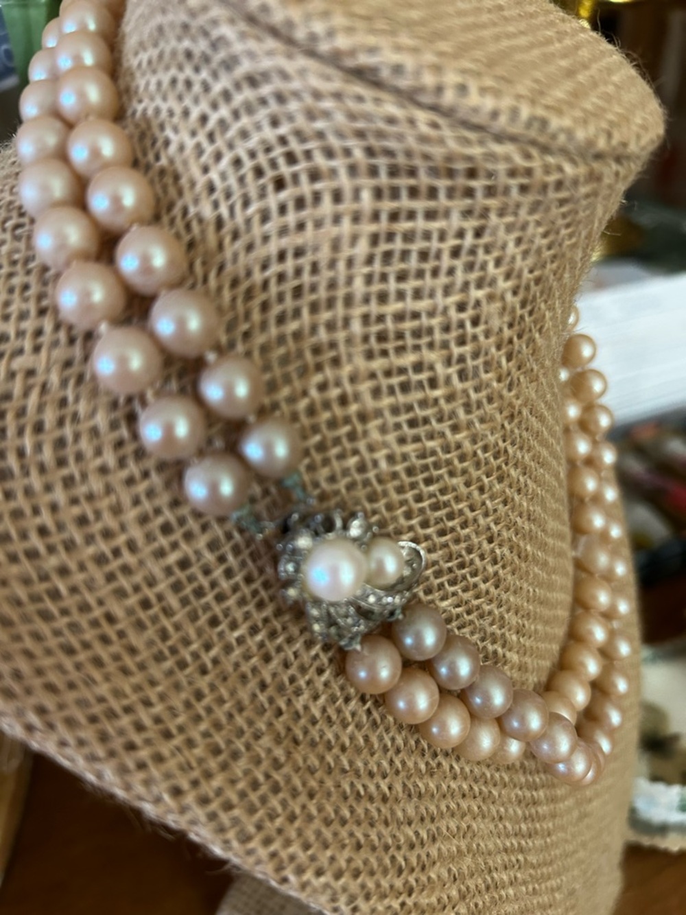 Classic Double-Strand Peach Pearl Necklace Vintage - Picture 4 of 7
